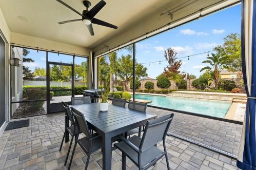 1669 Feather Grass Loop, Lutz FL  33558-2802 exterior
