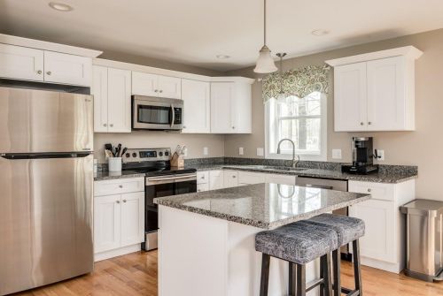 386 Main St, Danville, NH 03819-3213