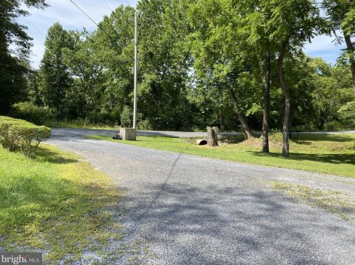 545 Tomahawk Run Rd, Hedgesville, WV 25427-3140