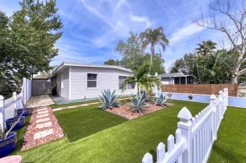 5531 Dartmouth Ave, Saint Petersburg, FL 33710-8051