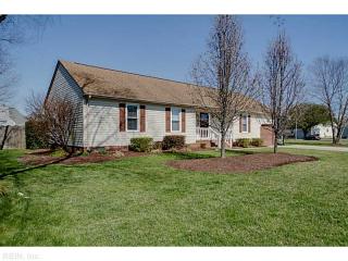 419 Spurlane Cir, Chesapeake, VA 23322-5469