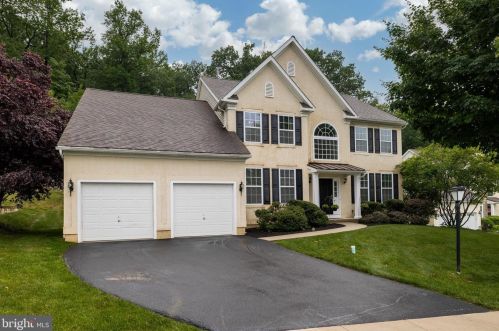 2937 Avebury Stone Cir, Downingtown, PA 19335-6025