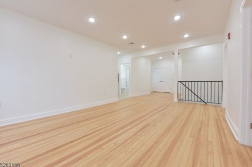 415 Bloomfield Ave, Montclair NJ  07042-3584 exterior