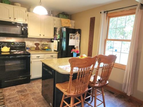 5100 Tiffany Dr, Zanesville OH  43701-8703 exterior