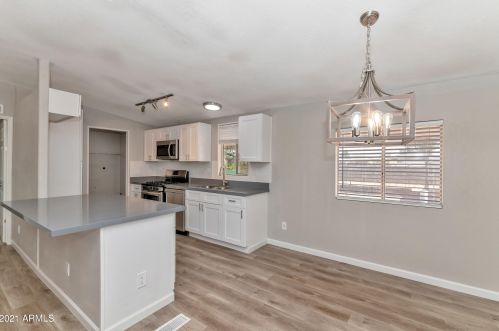 5817 41 Dr, Phoenix AZ 85029-1971 exterior