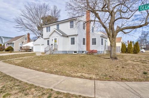 53 Deepwood Dr, Manchester, CT 06040-3840