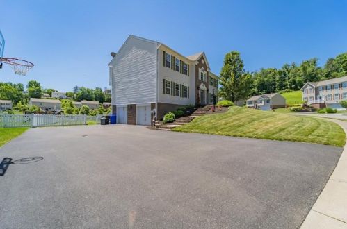 126 Tartan Rd, Gibsonia PA  15044-9416 exterior