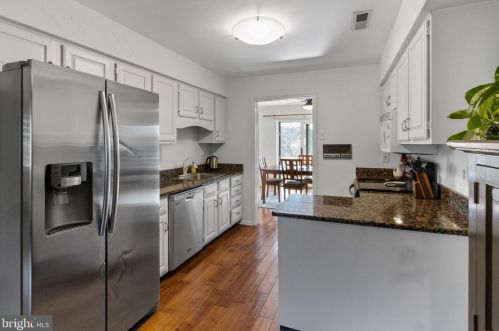 1628 Devon Ct, Yardley PA 19067-5741 exterior