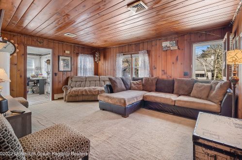 47 Van Ness Dr, Bricktown NJ  08723-5760 exterior