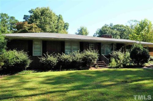 104 Green St, Knightdale, NC 27545-9557
