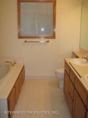 8066 168th Ave, Beaverton OR  97007-6503 exterior