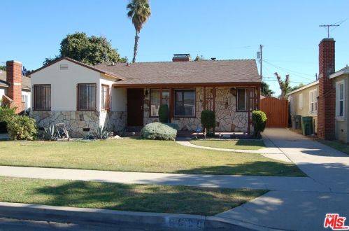 600 Chester Ave, Compton, CA 90221-2710
