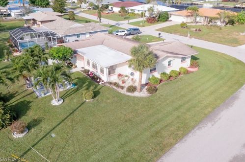 1030 43rd Ter, Cape Coral, FL 33909-6110