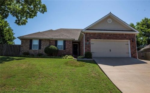 1878 Batsford Dr, Fayetteville, AR 72704-6922