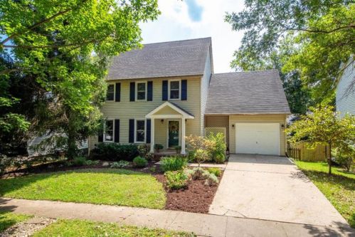 1712 Brook Park Dr, Lexington, KY 40515-1307