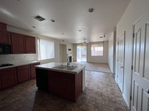 6675 Bruins Ct, Winton CA  95388-9671 exterior