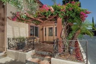 2870 Towne Ave, Pomona CA  91767-2057 exterior