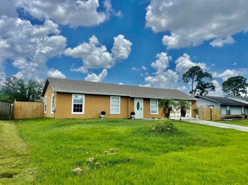 552 Volkerts Ter, Fort Pierce, FL 34983-3875