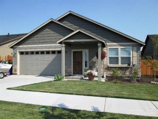 2401 Greenwood Ave, Eagle Crest OR  97756-8980 exterior