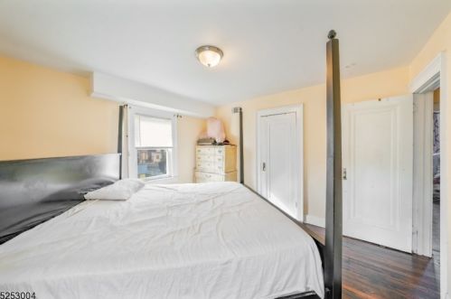 250 Park St, East Orange NJ  07017-1846 exterior