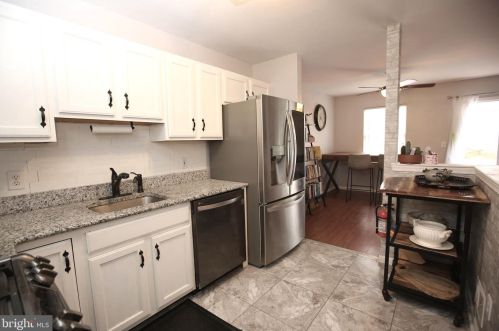 108 Violet Ln, Trenton NJ  08638-2031 exterior