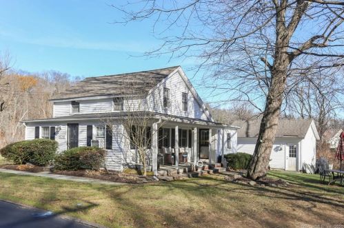 26 Walnut Tree Hill Rd, Sandy Hook, CT 06482-1001