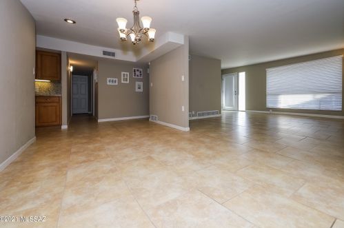 603 Kent Dr, Tucson, AZ 85710-2439