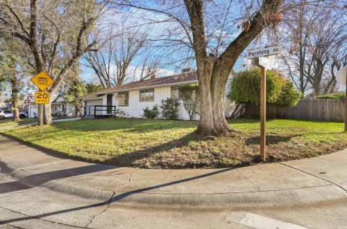 8844 Pershing Ave, Citrus Heights, CA 95662-5138