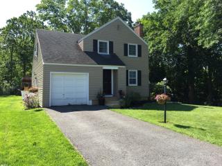 18 George St, Defreestville, NY 12144-1207