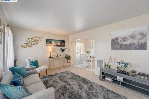 9326 Cherry St, Oakland CA  94603-1632 exterior