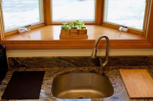 1 Clifton St, Lyme CT  06371-2024 exterior