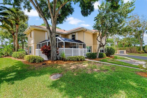 6703 Dryden Ct, Boynton Beach, FL 33436-9049