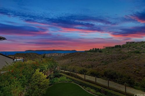 29 Faenza, Newport Beach, CA 92657-1600