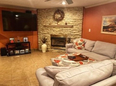 3828 Kingsway Dr, Crown Point IN  46307-8982 exterior