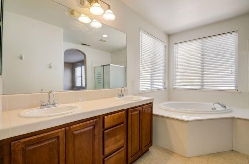 513 Leather Creek Ln, Grayson CA  95363-8775 exterior