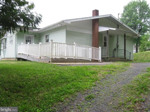 317 Pine Creek Dr, Molino PA  17961-9035 exterior