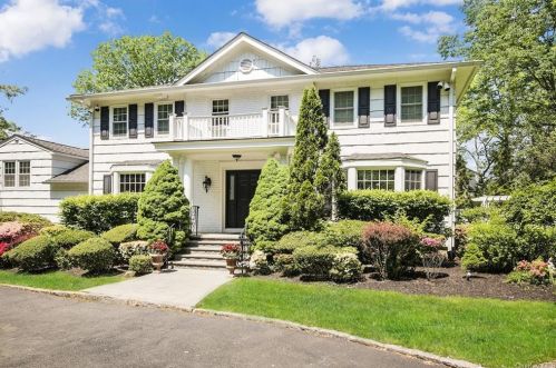4 Oakmont Dr, Purchase, NY 10577-1304