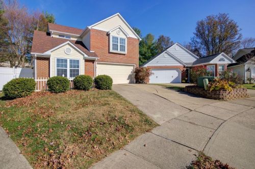 1052 Hampshire Pl, Florence KY  41042-9351 exterior