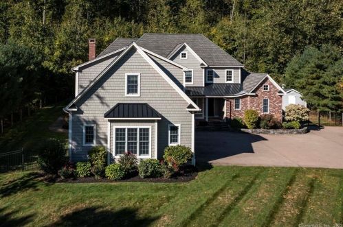 49 Castlerock Ln, Manchester, CT 06043-7856