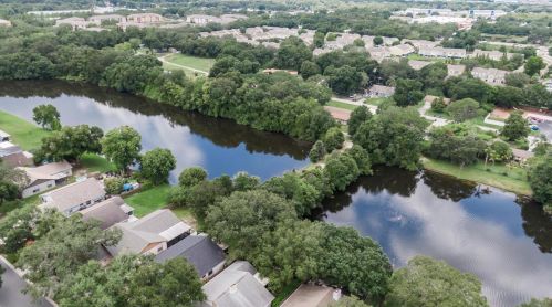 6006 Crickethollow Dr, Riverview, FL 33578-3900