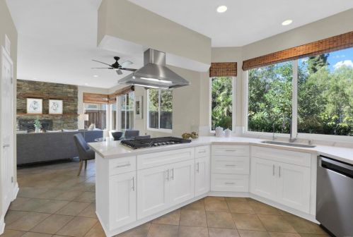 4914 Caminito Vista Lujo, San Diego CA 92130-2861 exterior