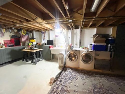 4042 93, Milwaukee WI 53222-1505 exterior