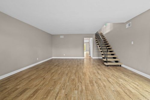 234 68th St, Long Beach CA  90805-1212 exterior
