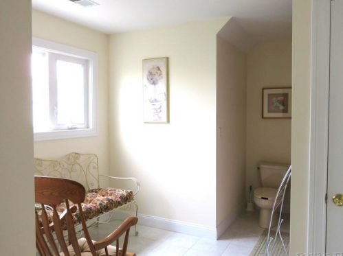 7 Balsam Rdg Cir, Wallingford CT 06492-4377 exterior