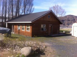 336 River Dr, George, WA 98848-9338