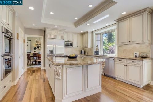 695 Blue Spruce Dr, Danville CA  94506-4525 exterior