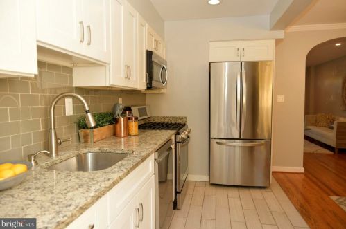 2217 16th St, Washington, DC 20020-4301