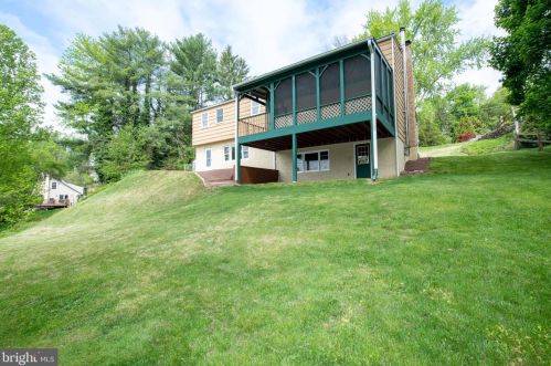 173 Marmic Dr, Southampton PA 18966-1724 exterior