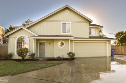 7499 Price Ave, Fresno, CA 93720-0136