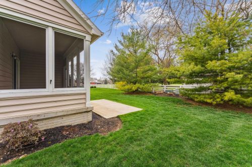 2984 Crabapple Pl, Darbydale, OH 43123-8261